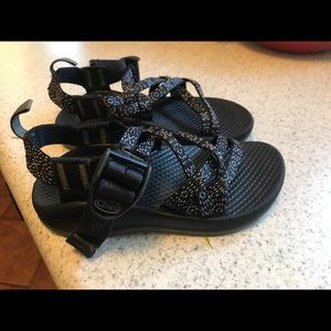 Girls’ Chaco sandals/water shoes